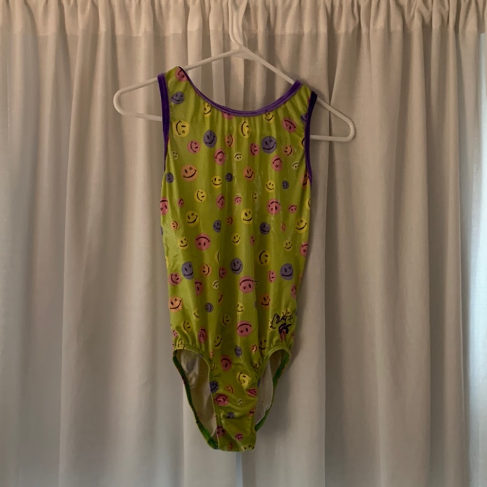 Girls gymnastics Leo.  Medium